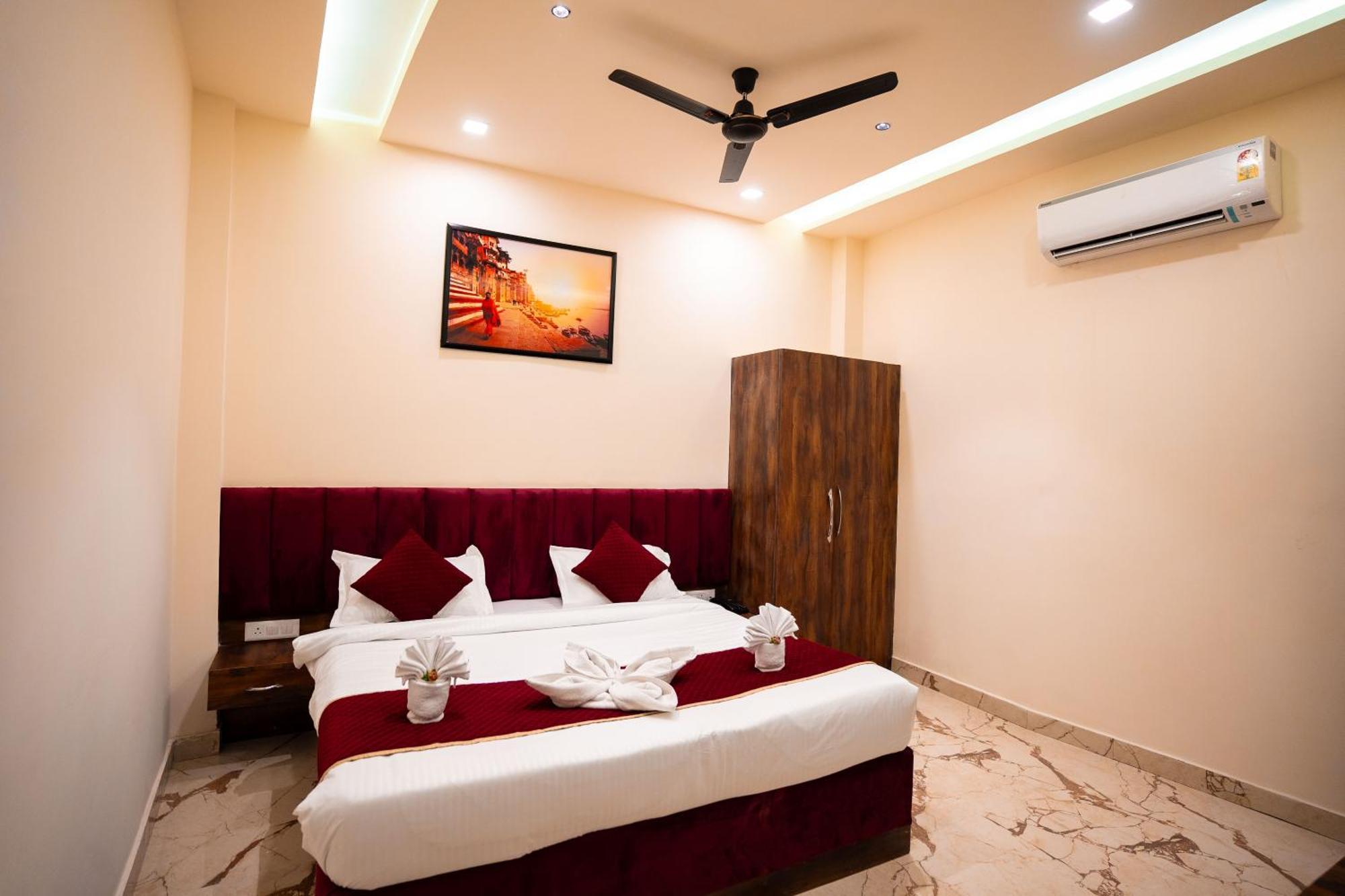 Jsr Kedar Hotel Varanasi