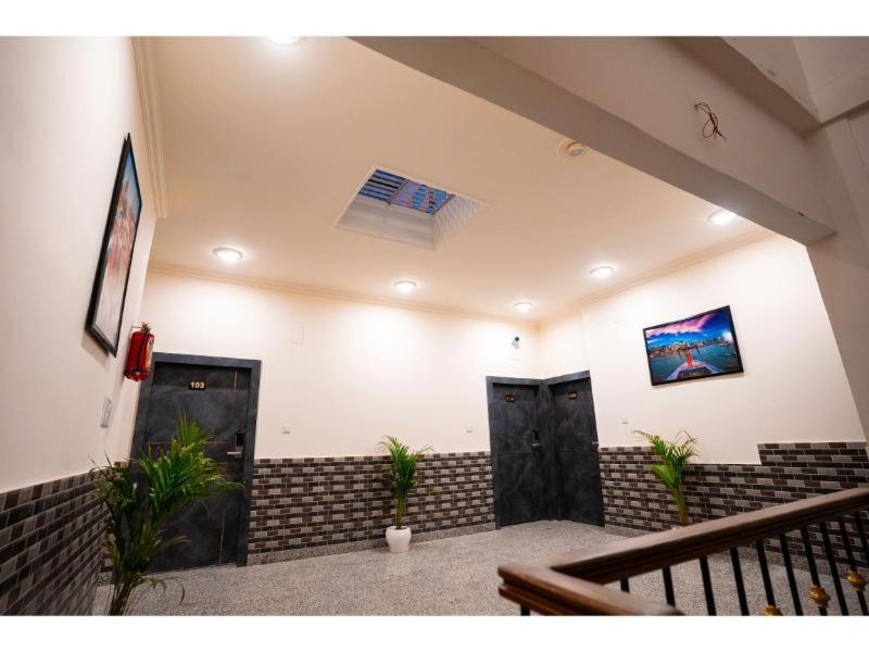Hotel Jsr Kedar Varanasi