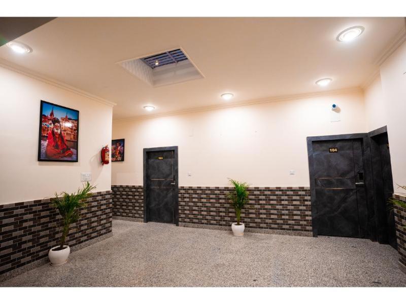 Jsr Kedar Hotel Varanasi
